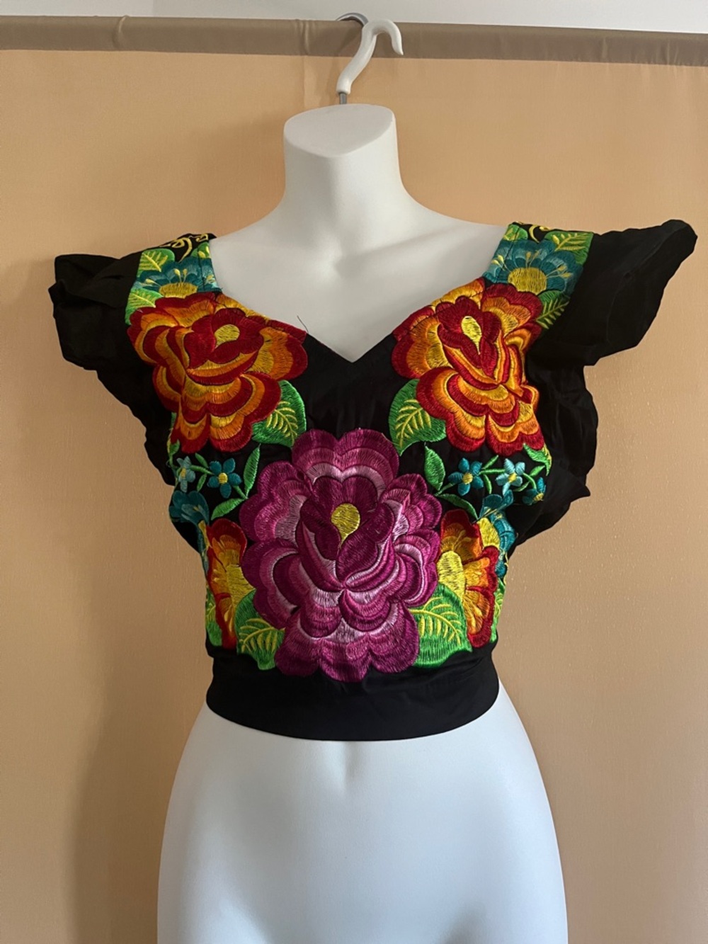 Black Embroidered Floral V-Neck Cropped Blouse